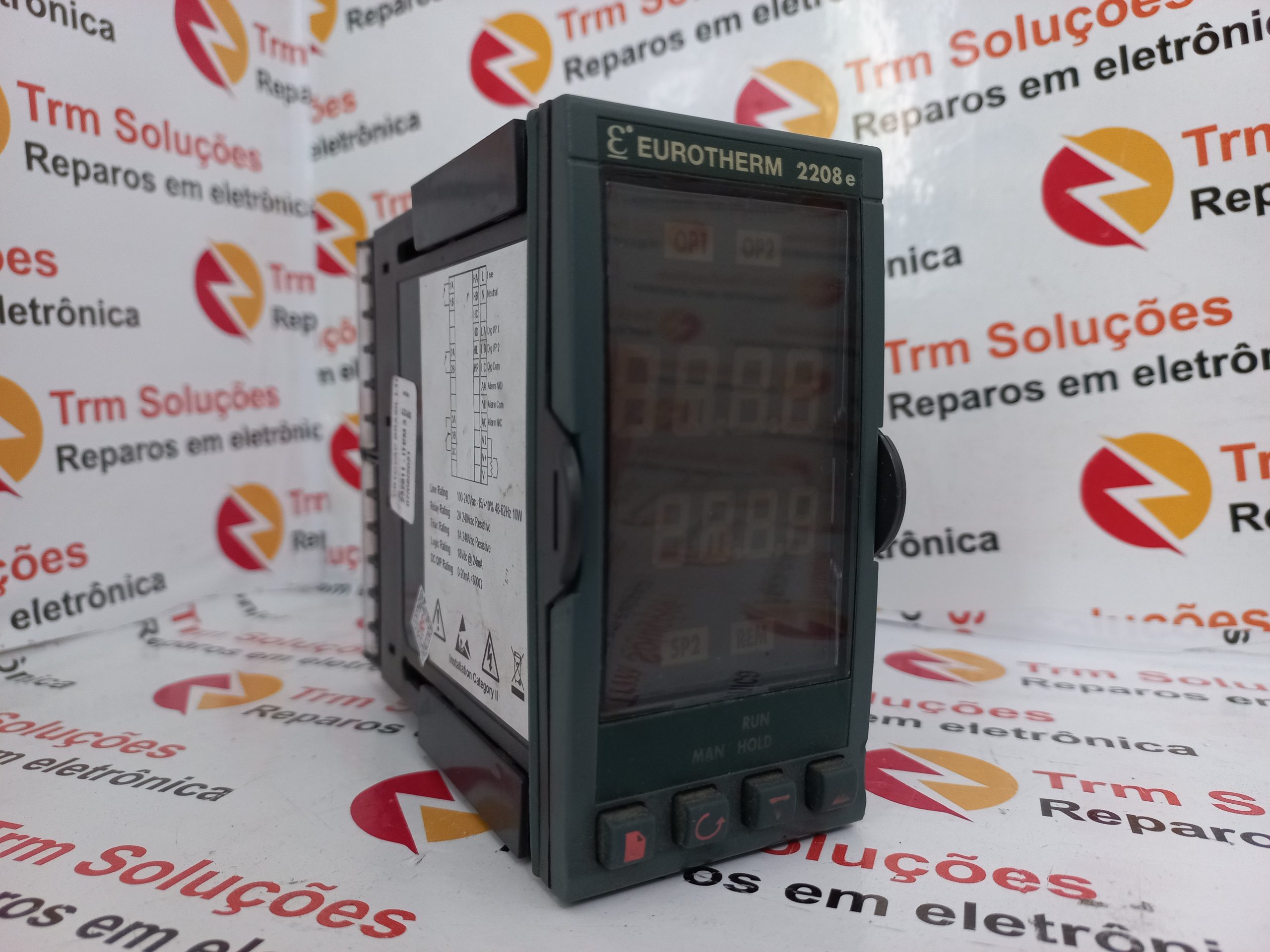CONTROLADOR DE TEMPERATURA-EUROTHERM-2208E